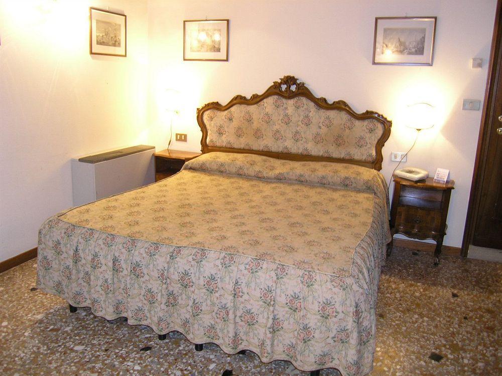 Hotel Scandinavia - Relais Venezia Camera foto
